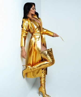 Я знаю, как доставить настоящее удовольствие и ощущение полного расслабления. В моих услугах включено все от классического секса до экзотического массажа. Я профессионал своего дела, и мои клиенты остаются довольными и возвращаются ко мне снова и снова. Я ничего не скрываю, так что на фото ты можешь увидеть реальную меня. Живу в Москве, поэтому можем встретиться в любое время удобное для тебя. Позволь мне погрузить тебя в мир безудержного наслаждения и незабываемых эмоций. Жду тебя! 💋💫 2243, 23 года