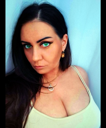 Сладкая кошечка готова расслабить тебя и подарить море удовольствия. Приезжай ко мне, погрузимся в мир страсти и наслаждения. Ты этого заслуживаешь! 2800, 35 лет