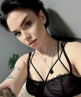 У меня есть все, что нужно для полного расслабления – нежные руки, чувственные губы и умелое тело. Мои услуги включают классический массаж, глубокий оральный секс, французский поцелуй и многое другое. Я могу приехать к тебе или принять тебя у себя в Москве. Несколько отзывов и фото готовы удивить тебя. 😘 3669, 20 лет