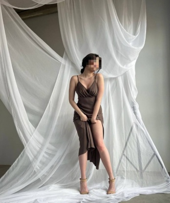 Сладкая и чувственная развратница готова стать твоей самой яркой фантазией. Я – настоящая профессионалка своего дела. Гарантирую полное удовлетворение и релаксацию от повседневных забот. Позвони мне и ты погрузишься в мир наслаждения! 5688, 24 года